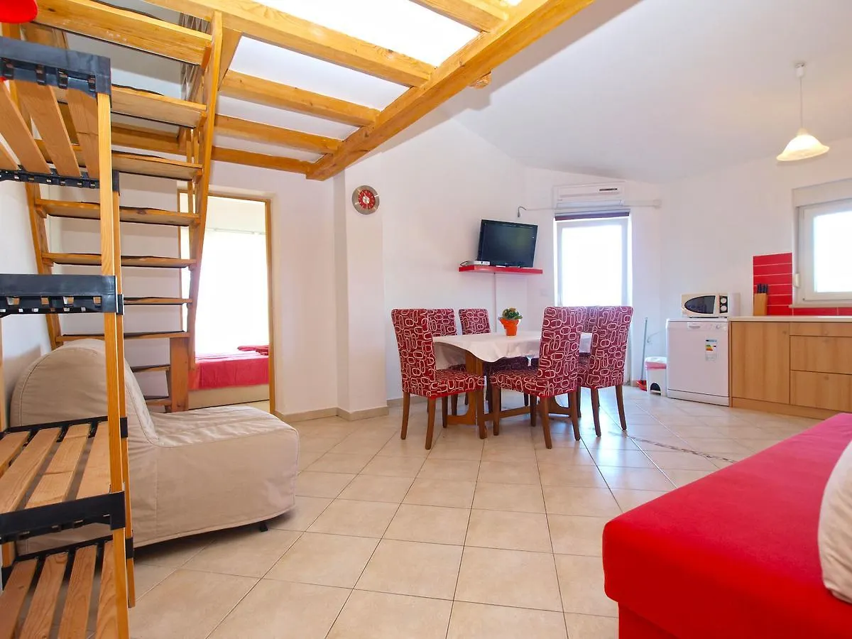 Apartments Zoran 1497 Pula 0*,