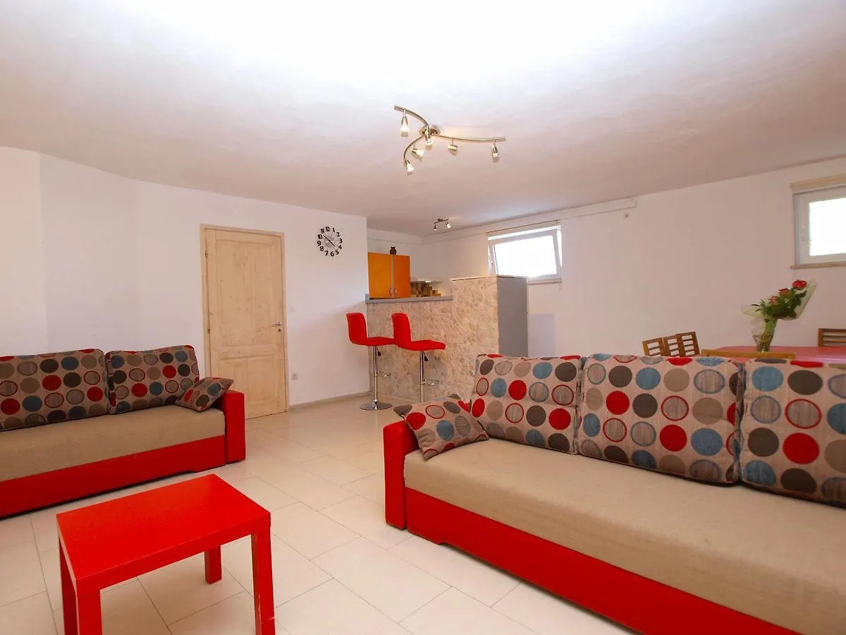 Apartments Zoran 1497 Pula 0*,  Croatia
