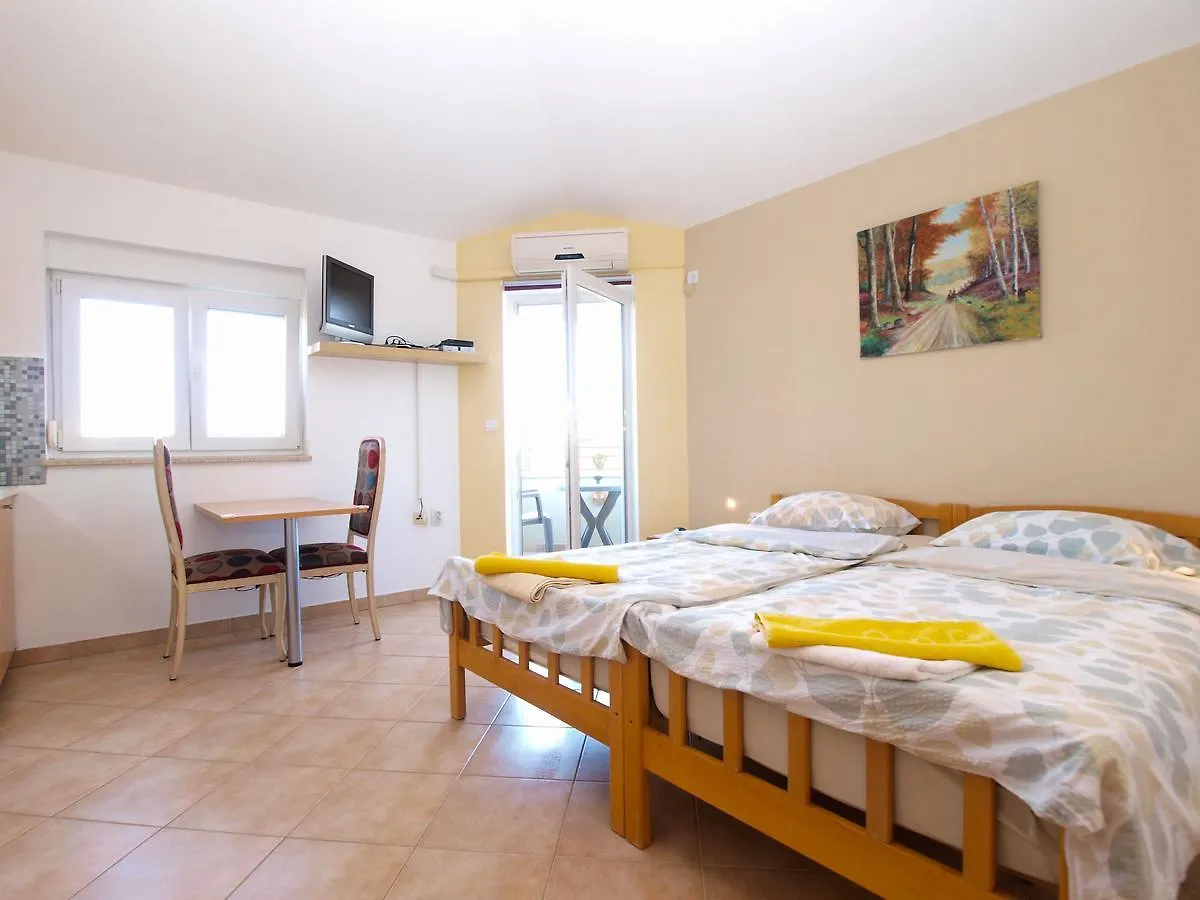 Apartments Zoran 1497 Pula