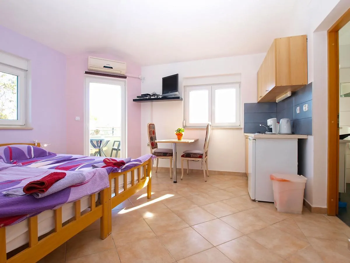 Apartments Zoran 1497 Pula Croatia