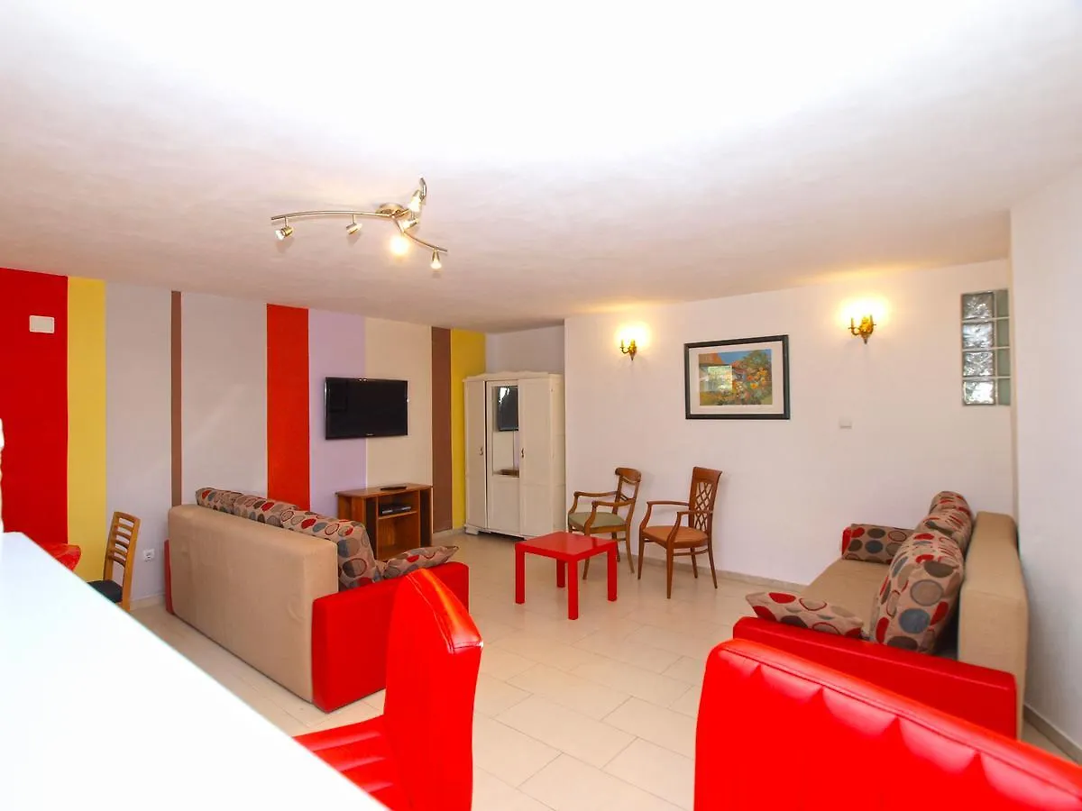 Apartments Zoran 1497 Pula