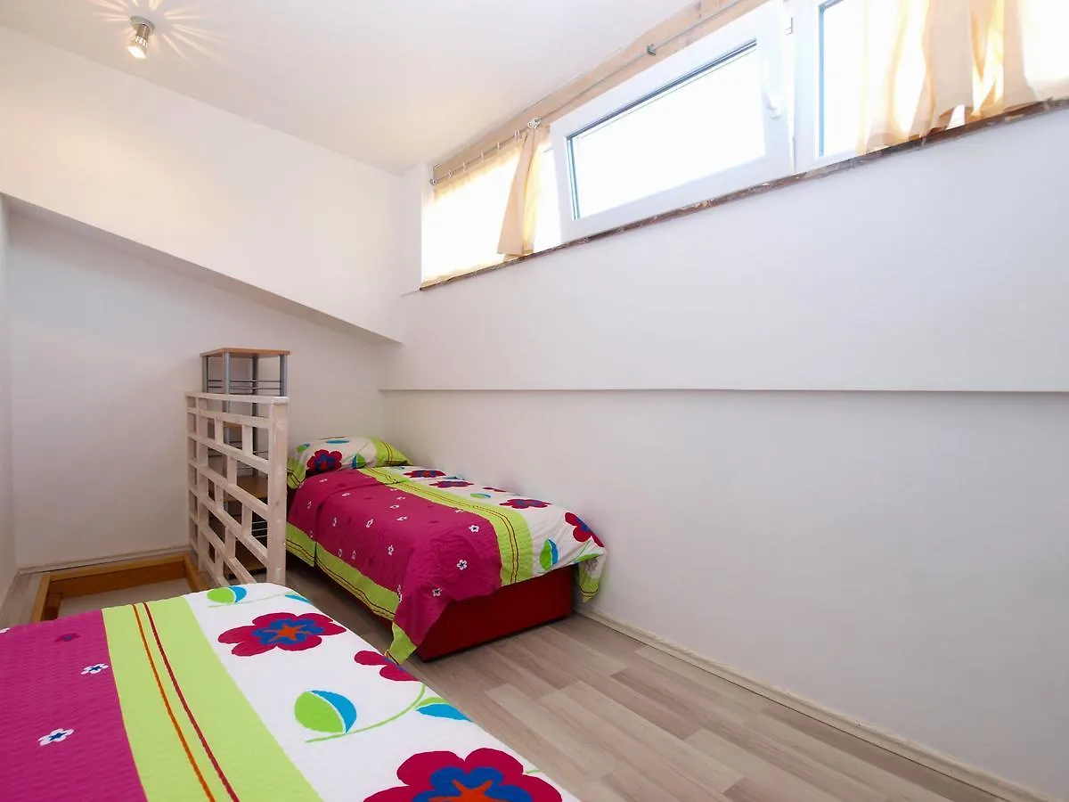 Apartments Zoran 1497 Pula Croatia