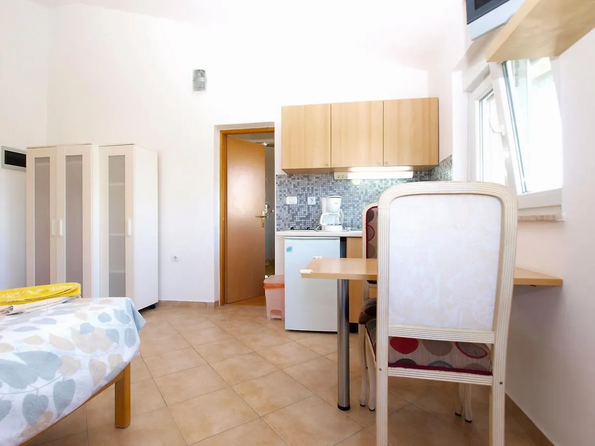 Apartments Zoran 1497 Pula