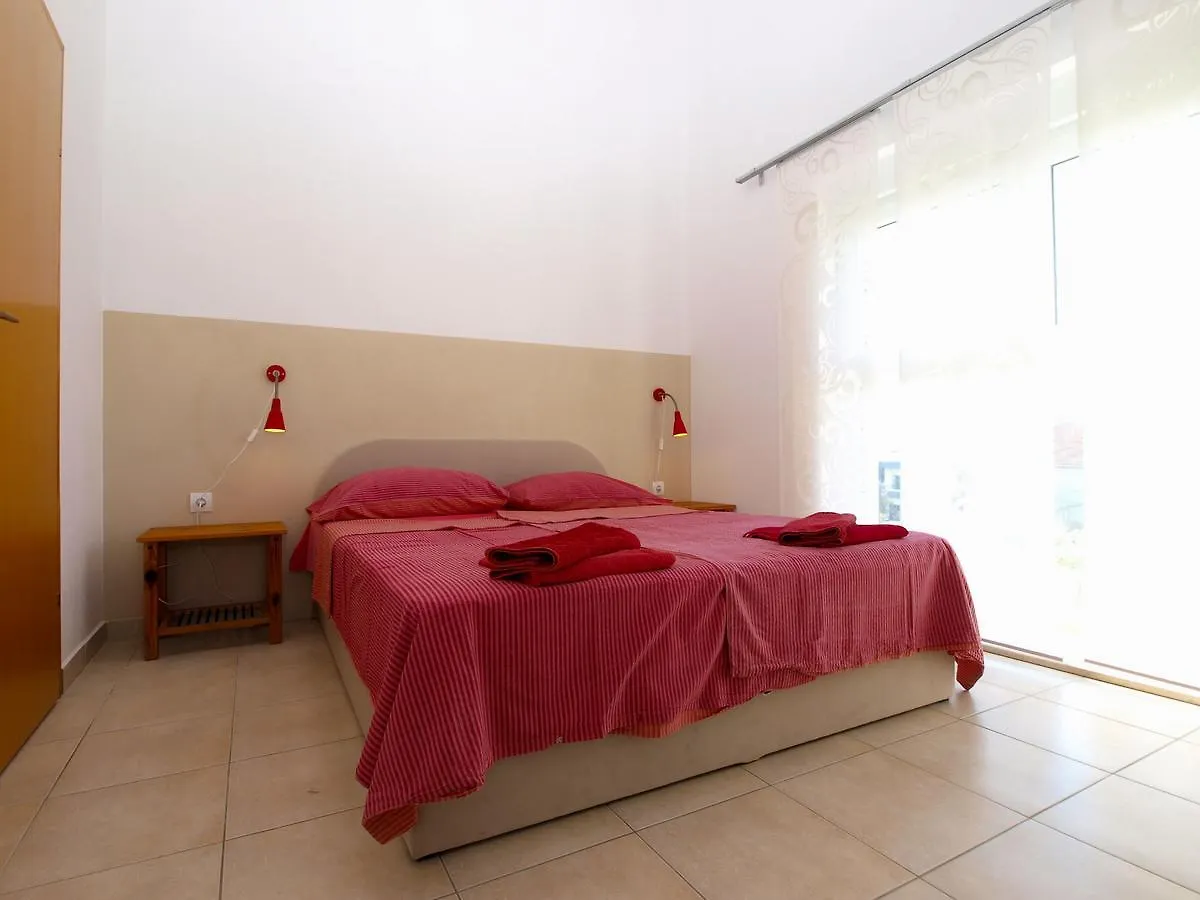 Apartments Zoran 1497 Pula