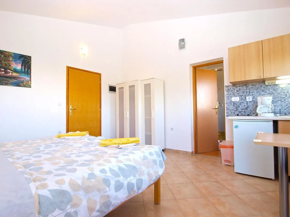 Apartments Zoran 1497 Pula Croatia