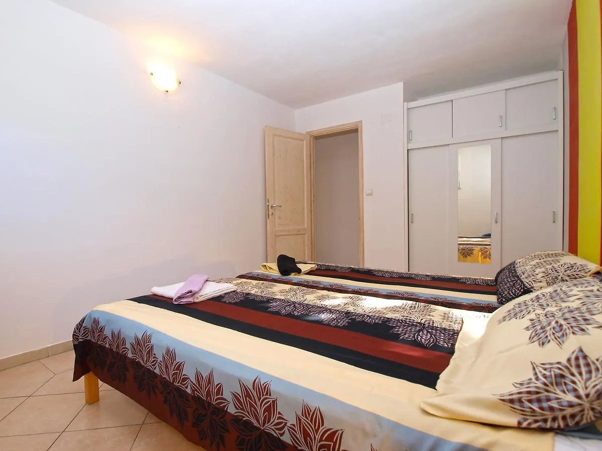 Apartments Zoran 1497 Pula