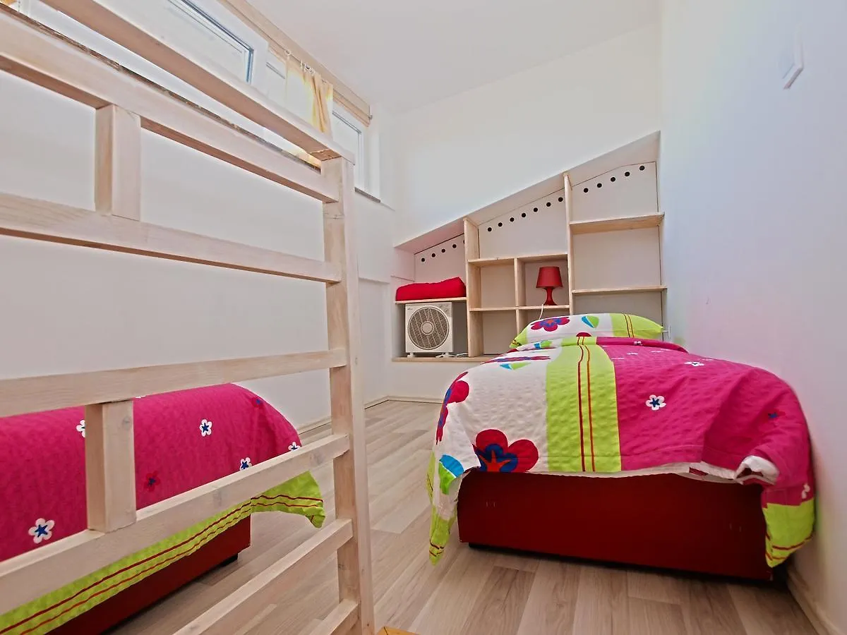 Apartments Zoran 1497 Pula