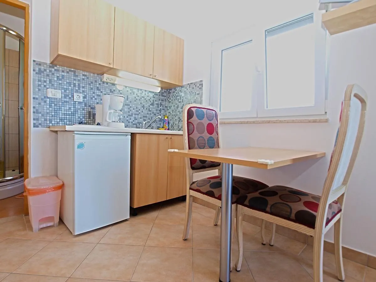 Apartments Zoran 1497 Pula Croatia