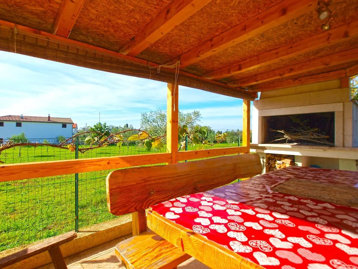 Apartments Zoran 1497 Pula 0*,  Croatia