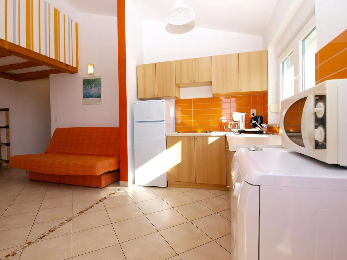 Apartments Zoran 1497 Pula 0*,  Croatia