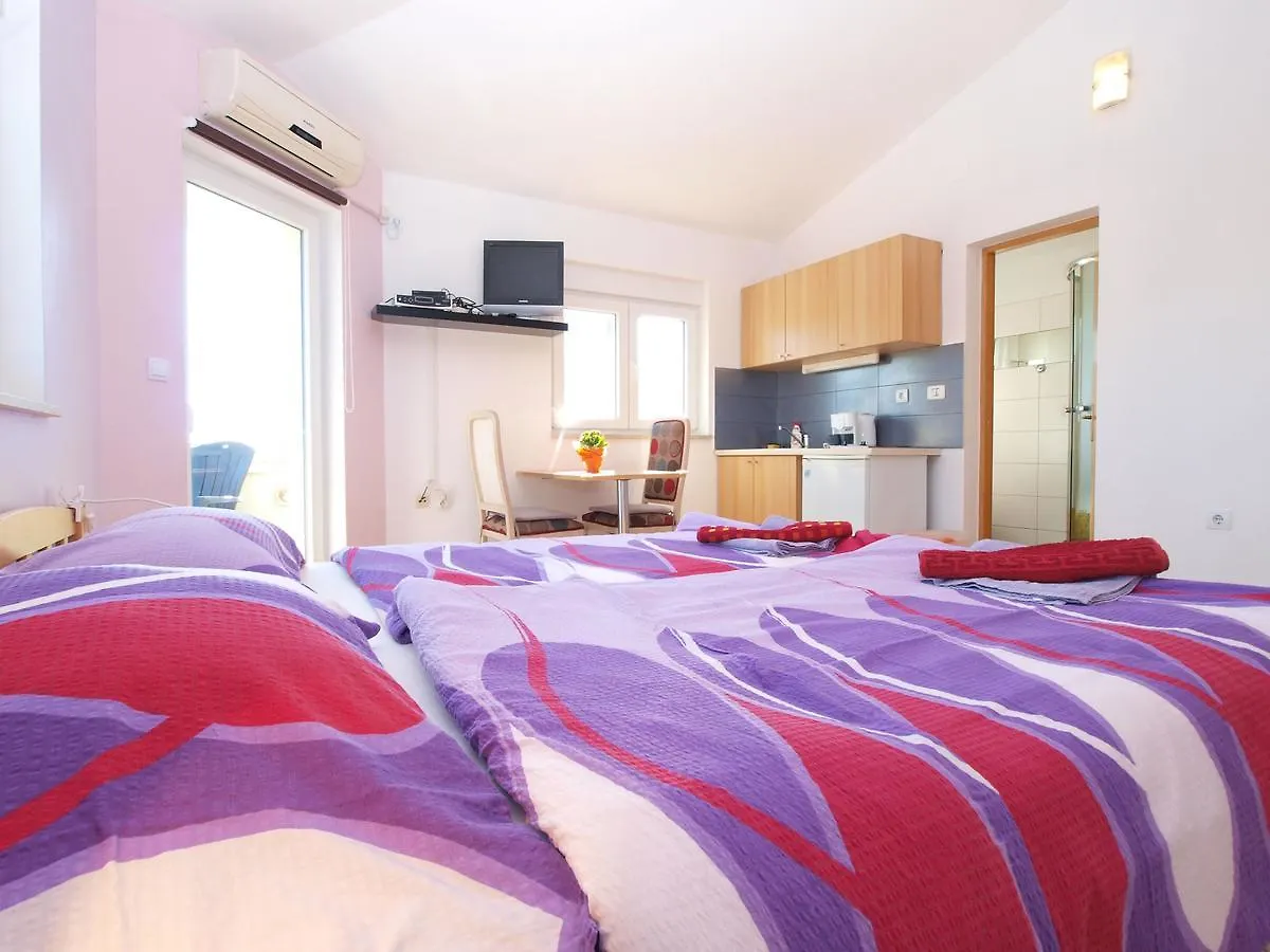 Apartments Zoran 1497 Pula
