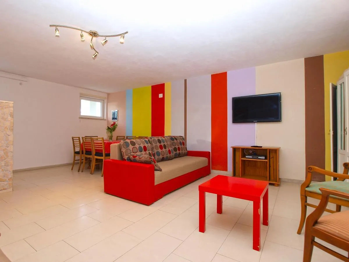 Apartments Zoran 1497 Pula