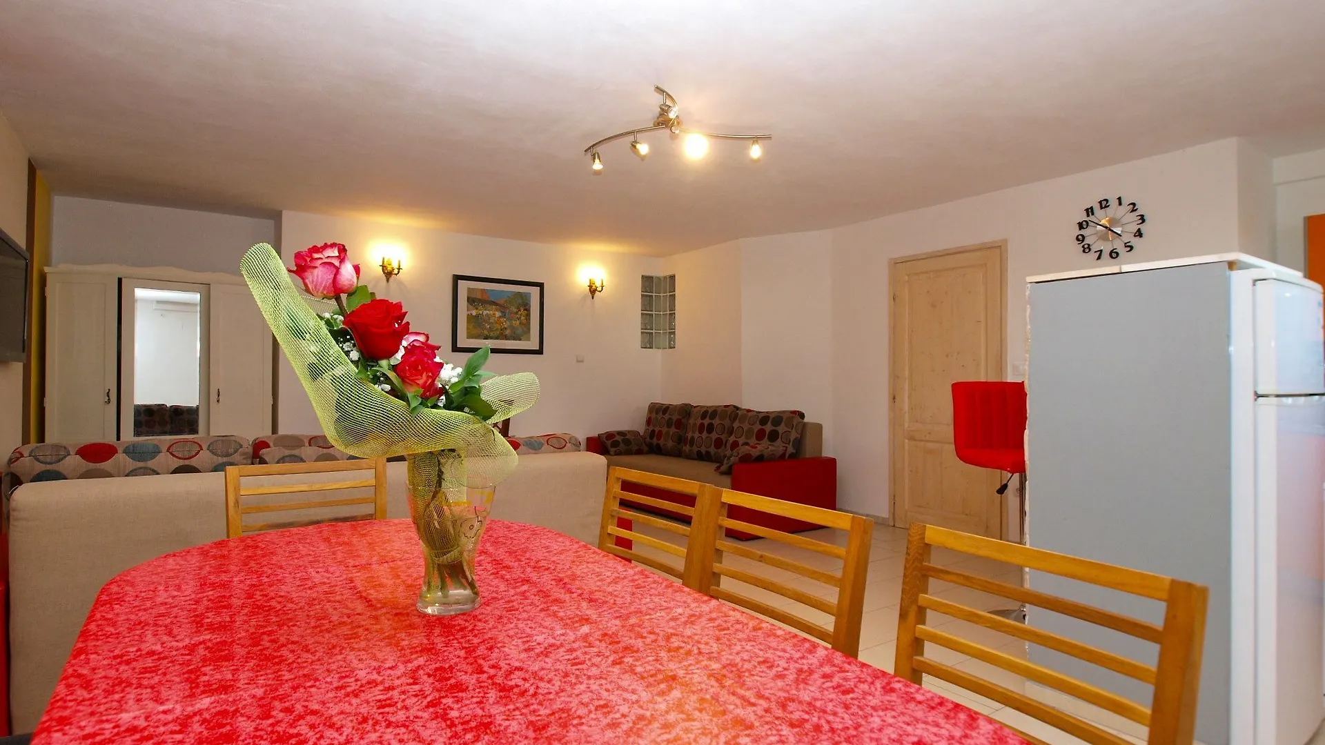 Apartments Zoran 1497 Pula 0*,